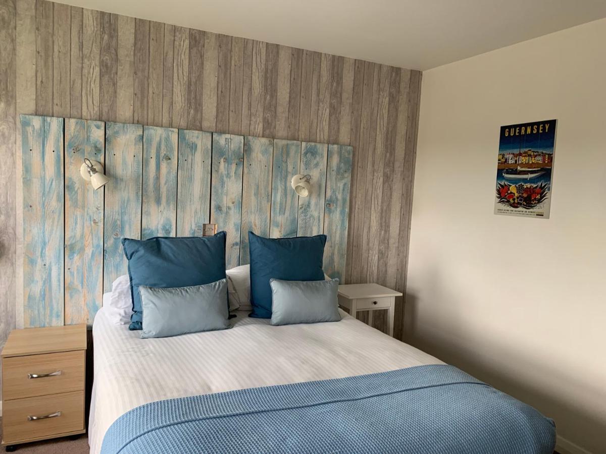 Driftwood Inn Saint Saviour Esterno foto