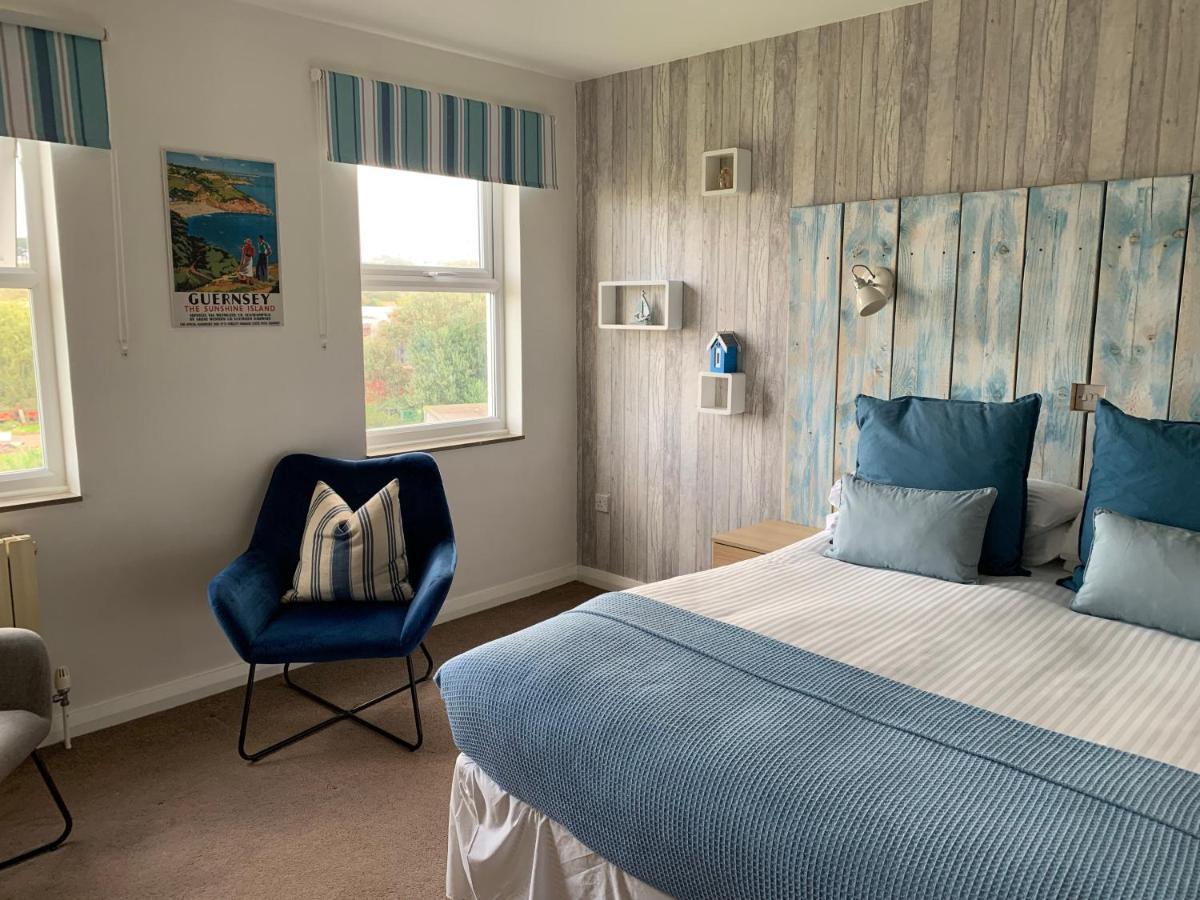 Driftwood Inn Saint Saviour Esterno foto